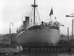 Prot: Stavangerfjord  gaa i Akers Dok