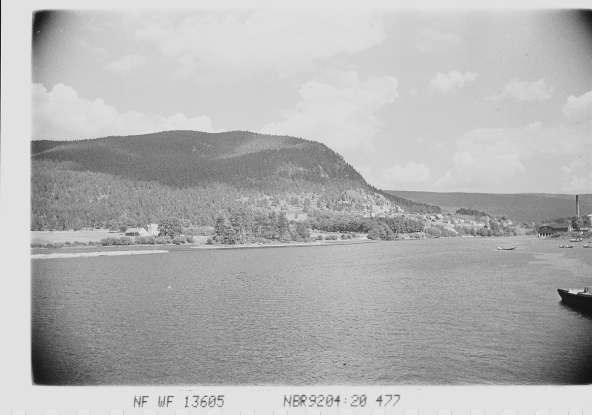 Antatt landskap ved Mjøndalen med Drammenselva og omegn. Fotografert 1940.