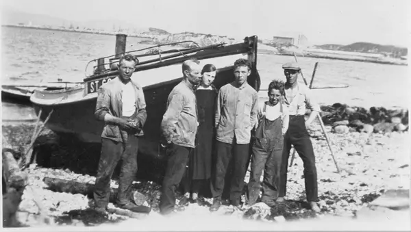 Børsabåten "Skjoll" i fjæra, Uthaug, Ørlandet