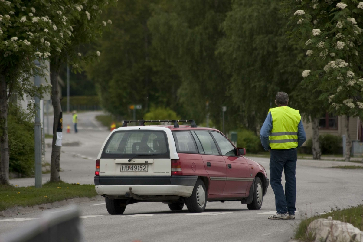 Craft MTB 6-dagers terrengritt på sykkel, Trondheim-Oslo. Dirigering av trafikken