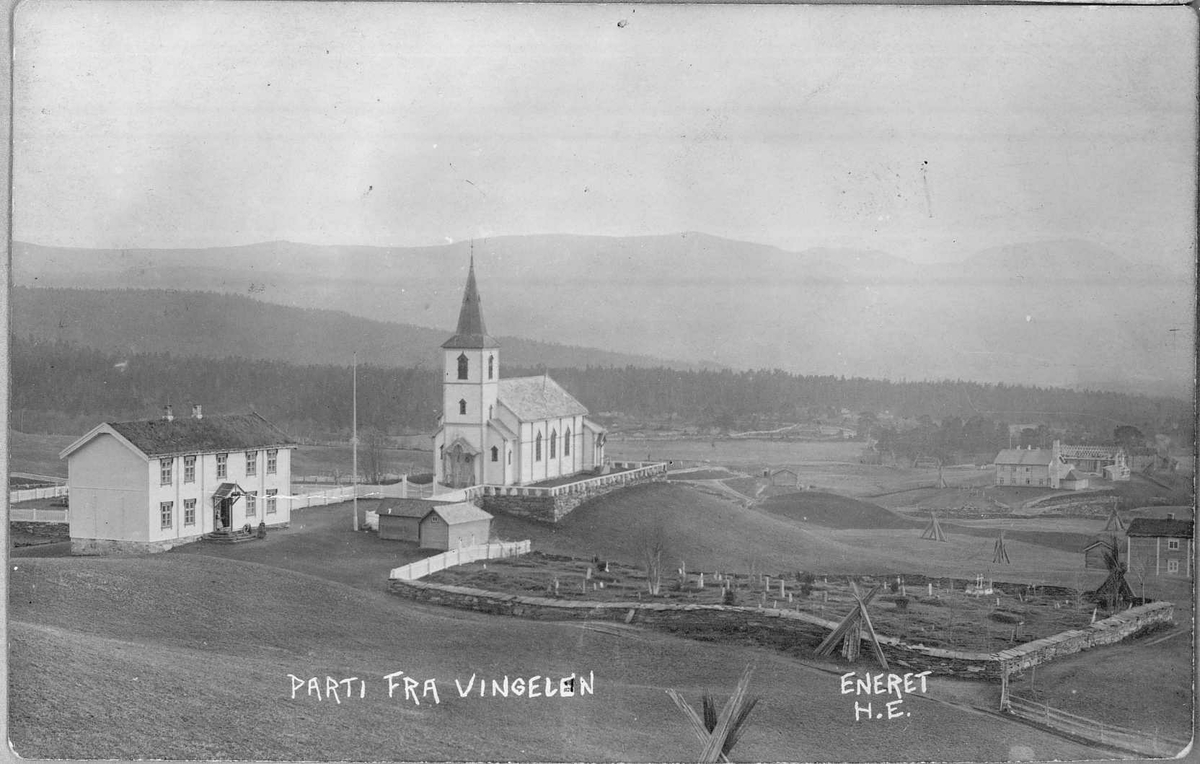 Kirke, Vingelen kirke, kirkegard og skole