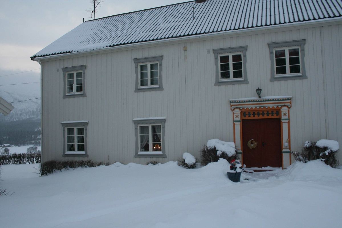 Hovedbygning, Portal, Vinduer, Bortistu Kveberg Alvdal