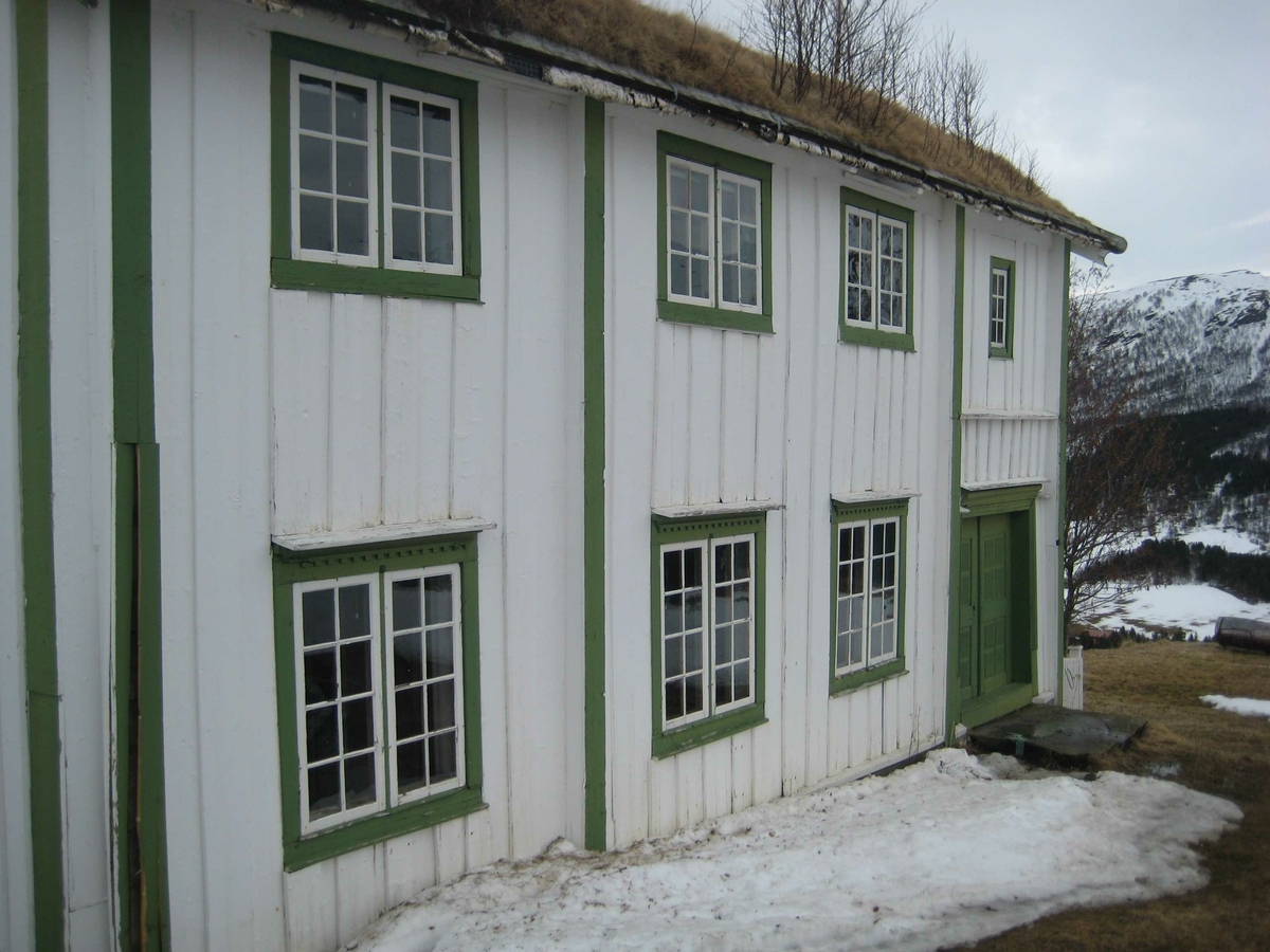 Bjørgan, Bjørnsonbygningen