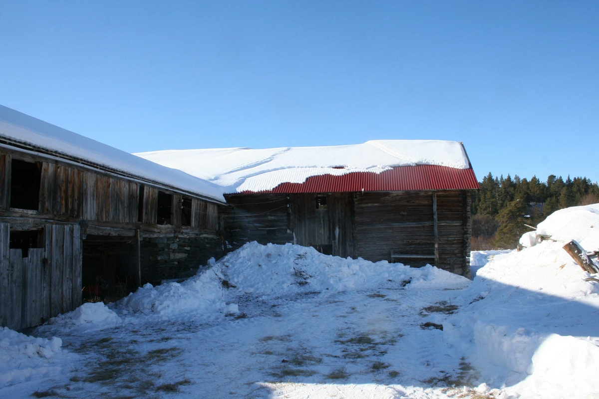 Henningsmo, uthus, steinfjøs