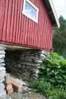 sommerfjøs, innr grunnmur Nyhus Dalsbygda