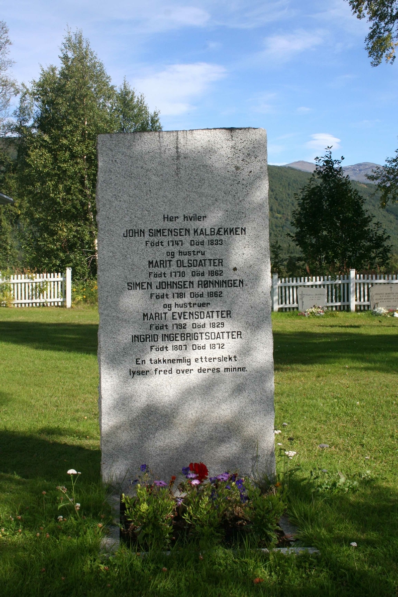 Kallbækken gravstein, Bardu kirke, Bardu