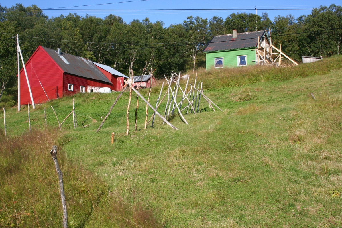 Skogsfjordvatn, Karlsøy