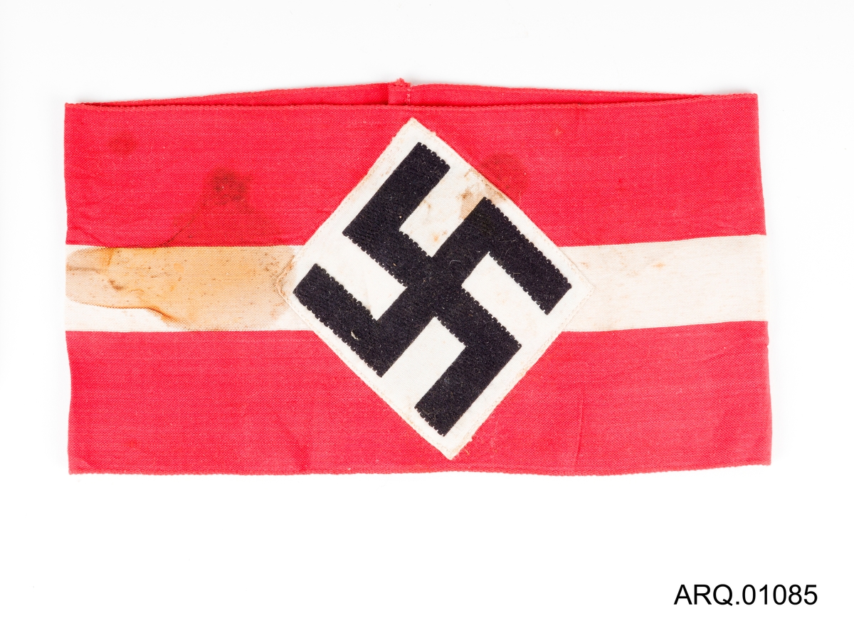 Svart swastika
