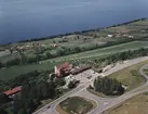 Flygfoto över Gyllene Uttern vid Gränna i Jönköpings kommun.  137/1970