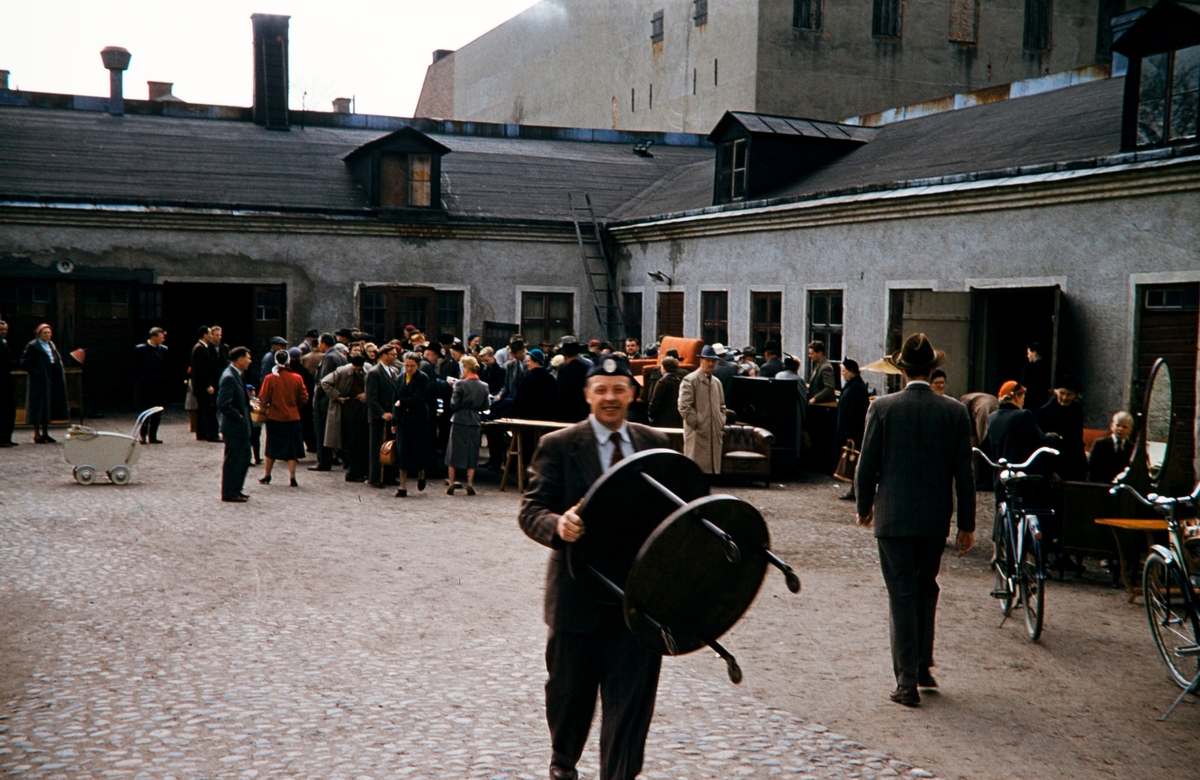 Auktion vid Växjö auktionskammare 1956, Nygatan 19, kv. Munken 3 (nuv. kv. Munken 13 ).
