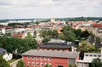 Smålands Museum och centrum sett från läroverkets tak. Växjö, 1966.