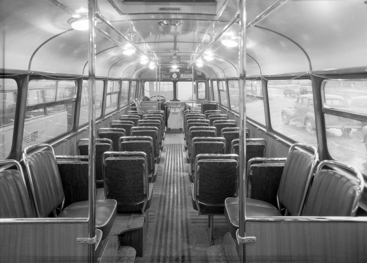 Buss fra Trondheim Bilruter. Eksteriør og interiør på Laderuta