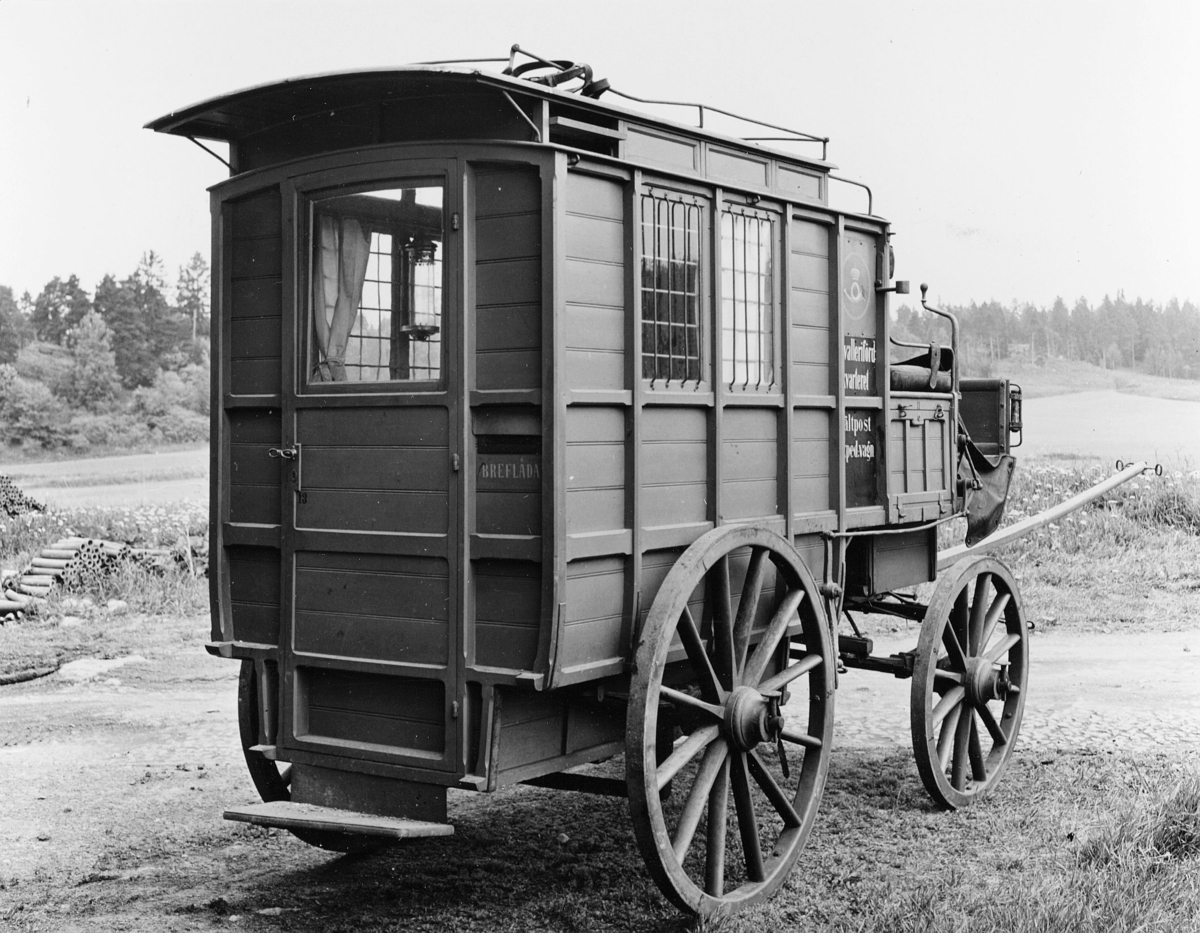 Fältpostexpeditionsvagn tillverkad 1905 vid C A Carlsson & Söner, Stockholms Mekaniska Wagnfabrik.