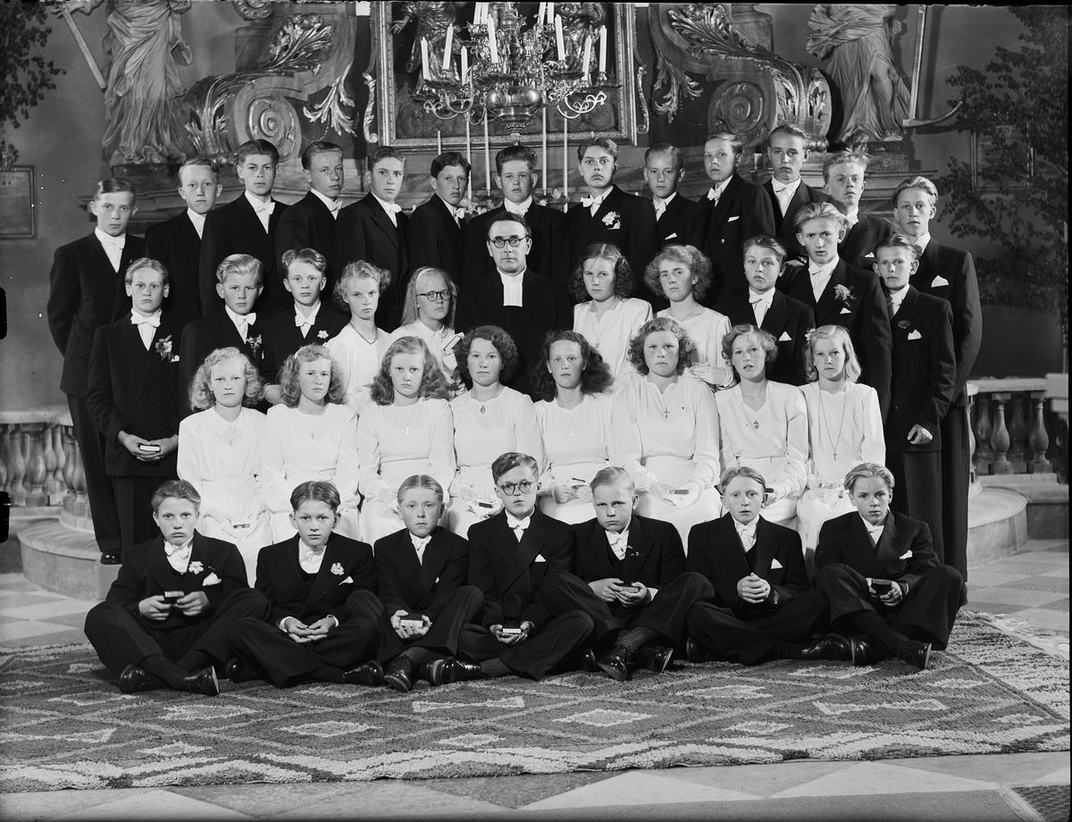 Konfirmander, Börstils kyrka, Uppland 1949