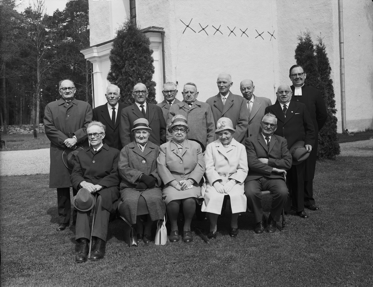 60-årsjubileumsträff för 1907 års konfirmander, Harg socken, Uppland 1967