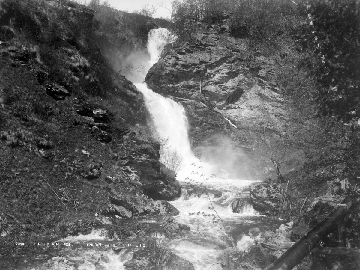 Sødorp 05.06.1904. Rukan foss.