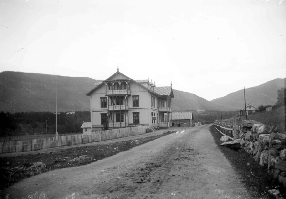 Vinstra Hotell