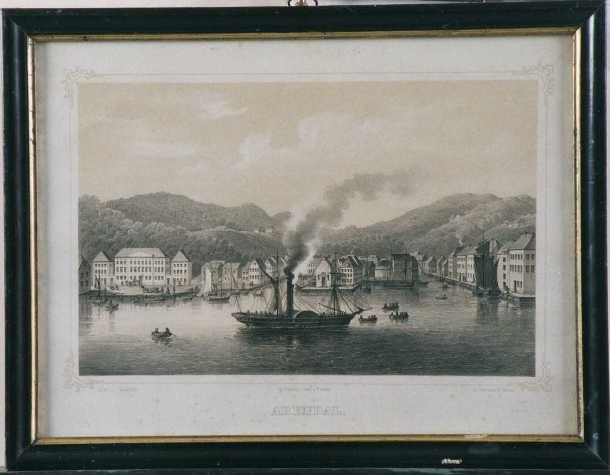 Arendal havn,  med Rådhuset tv. Langbrygga t.h.  hjulbåt  - enten SS Constitusionen eller SS Prinds Carl  -  midt i forgr.
