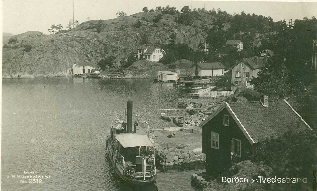 Fartøybilder fra Agder
Se foregående bilder

DS "Kvik", D/S Kvik, bygget ved Bergensk mek. Verksted, hjemmehavn Tvedestrand 1865-1924.
Billedtekst: Tvedestrand. Postbaaden Kvik.

Opprinnelig filreferanse i eDepoet: F0121_Fartøybilder-SMW_090525\KVIK V