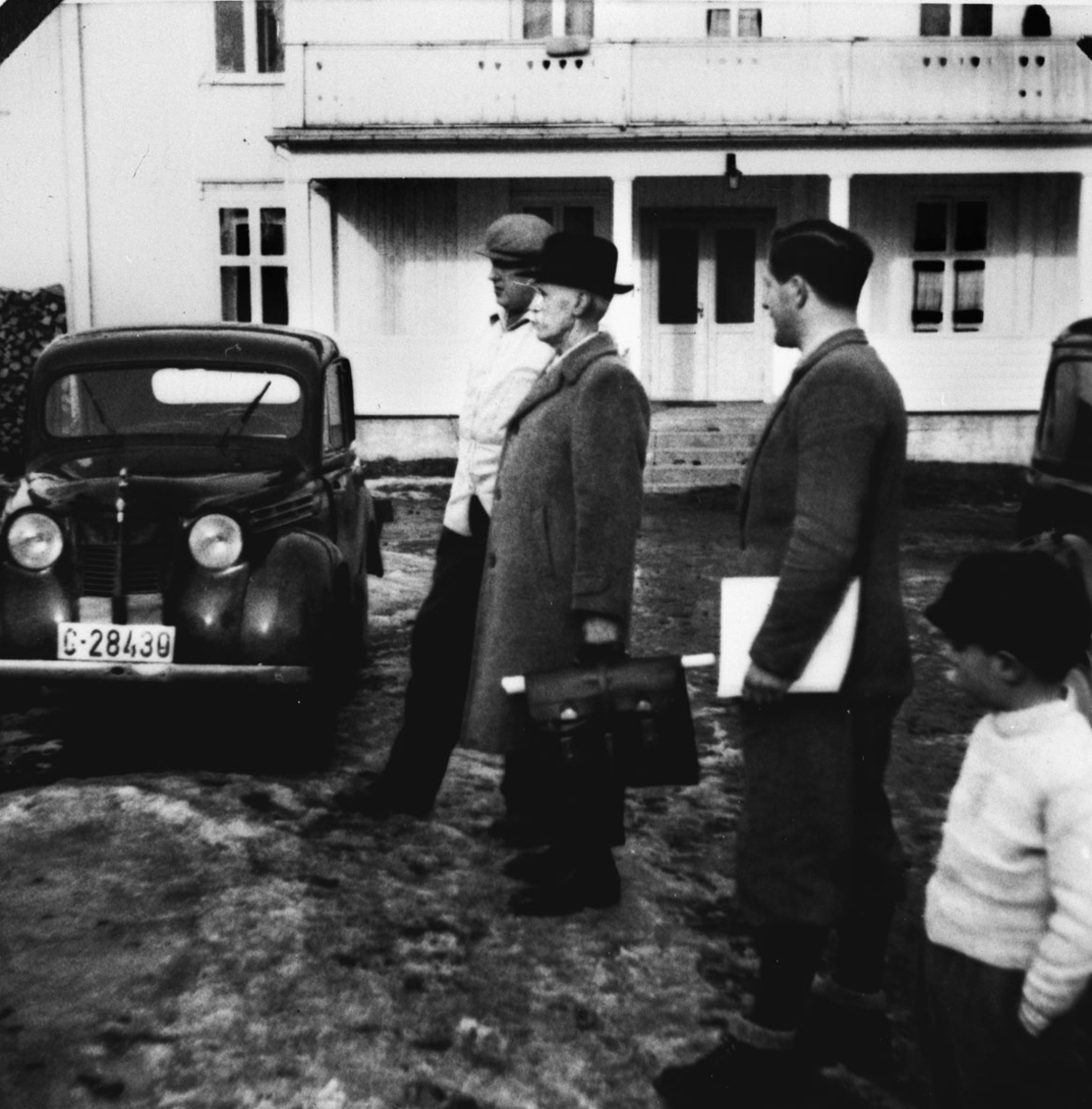 Befaring i forbindelse med restaurering av pleiehjemmet på Gjestad Gård.