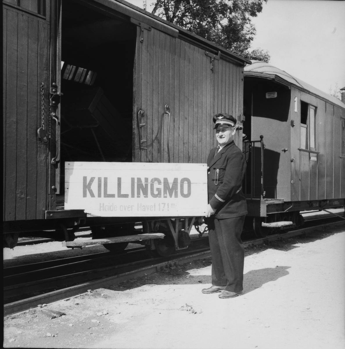 Transport av utstyr som skal overføres til Jernbanemuseet på Hamar.