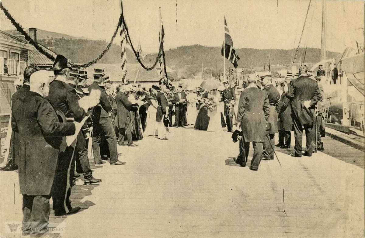 Fra Kroningsreisen i 1906..Ankomst til Molde.