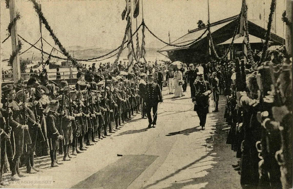 Fra Kroningsreisen i 1906..Mottakelsen i Molde.