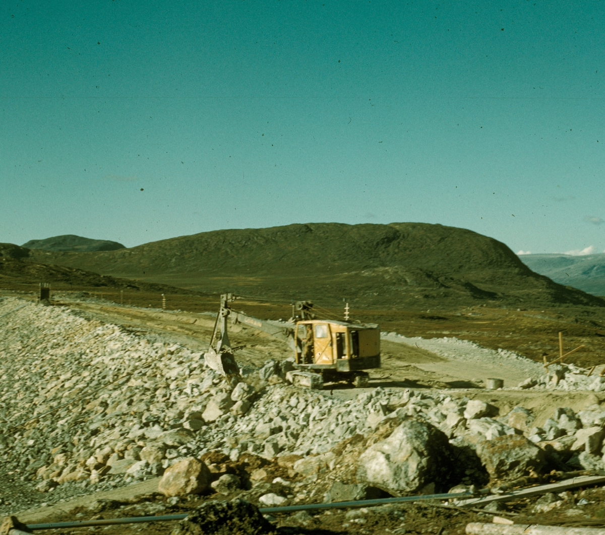 Oslo Lysverker. Flævassdammen under arbeid. 1959. Lorain gravemaskin