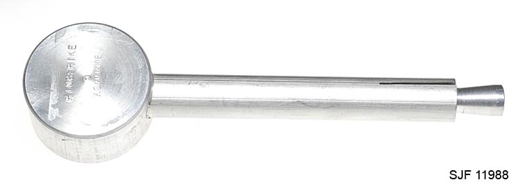 Ingen dekor utover gjenstandens iboende form