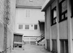 Hamar, Grønnegata 34, bakgården til Baker Hroar Nordstrøm,
F