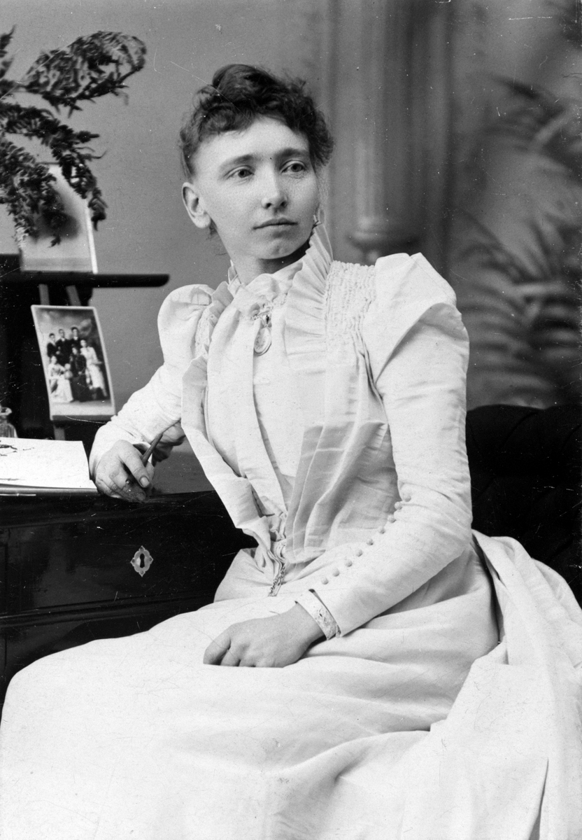 Eriksen, Ragnhilda (1862 - 1955)
