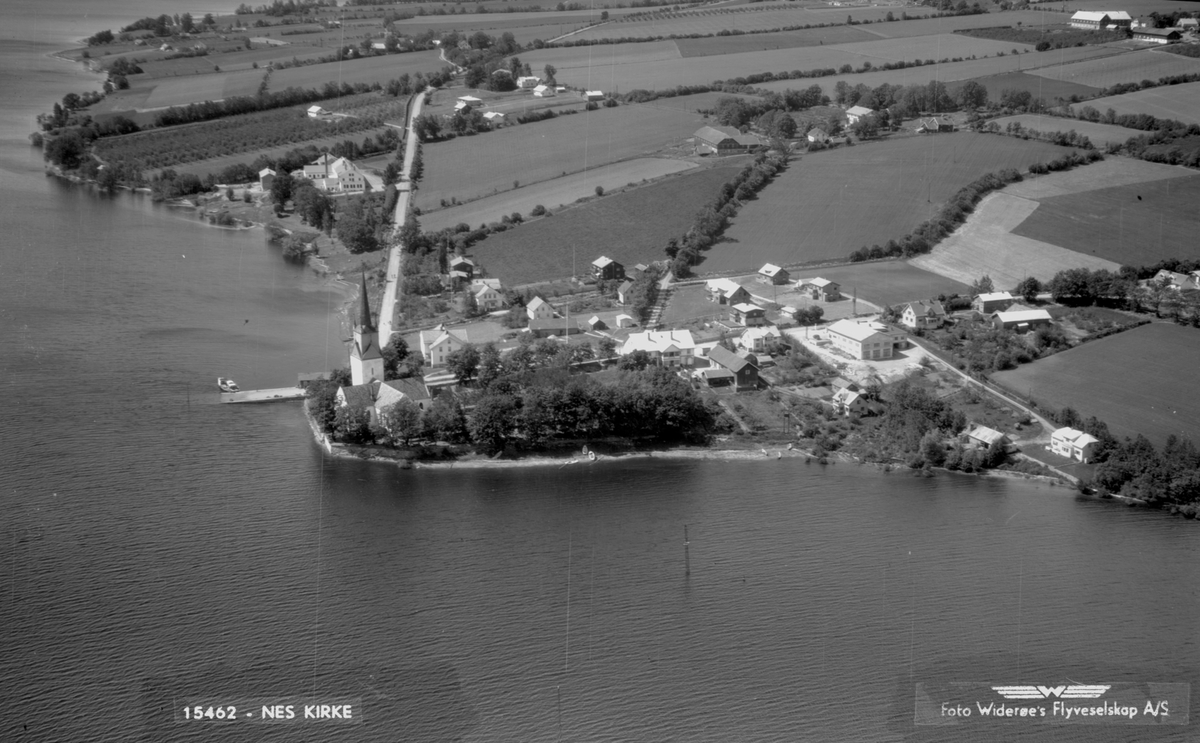 Flyfoto, Tingnes, Nes Kirke, brygge, Mjøsa, Nes Bilverksted, Nes Meieri, Prestegarden, Hedmark, postkort.