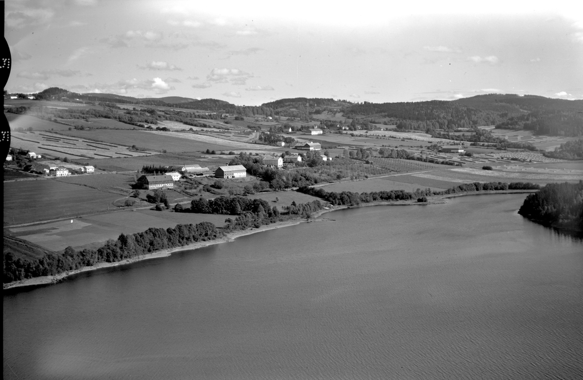 Flyfoto av Vea Hagebruksskole, Moelv, Ringsaker.