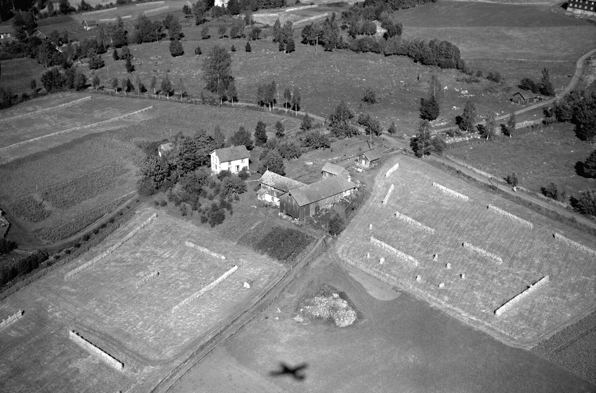 Flyfoto av Kjelsrud øvre, Smedstua, Nes, Hedmark.