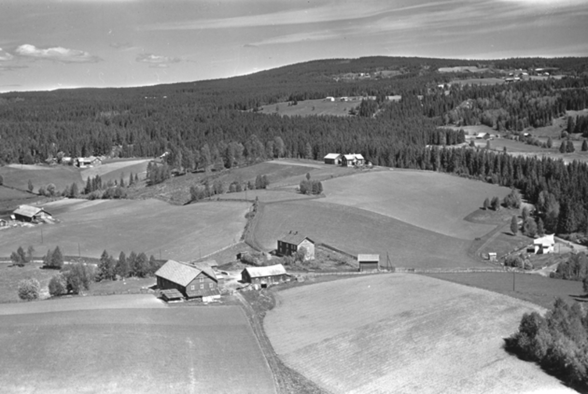 Flyfoto av Mauset, Nybygda, Ringsaker.