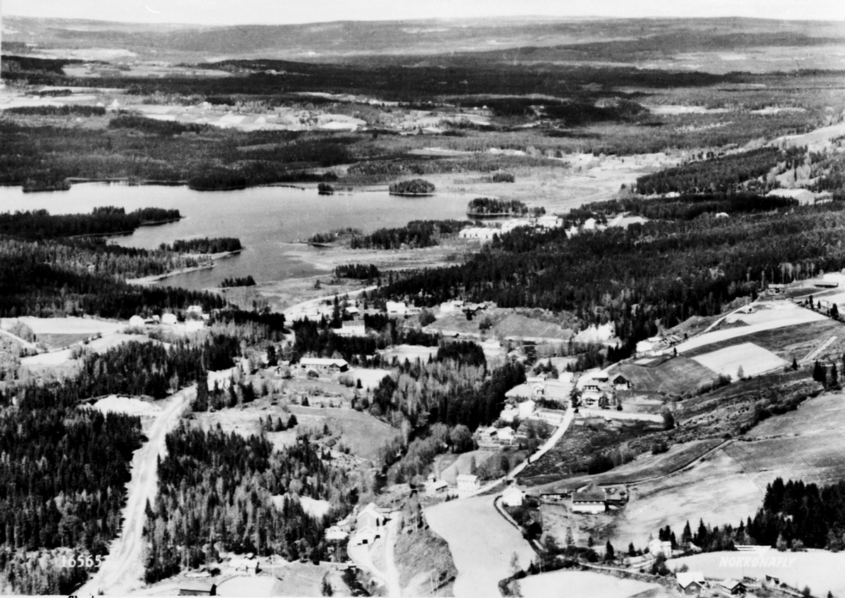 Flyfoto, Næroset, Næra, Åsmarka i bakgrunnen.