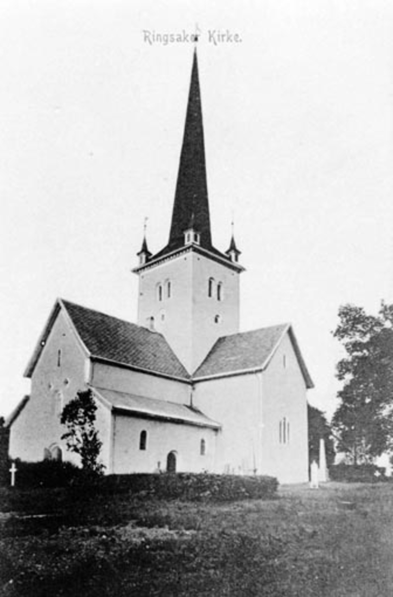 Eksteriør, Ringsaker kirke.