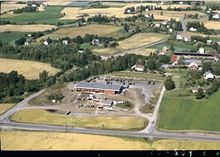FLYFOTO HAUGS BILSENTER, GULF BENSINSTASJON