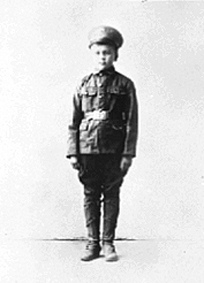 RALPH KARSTEN BERG 10 ÅR, UNIFORM, I AMERIKA, GRANLI UNDER SKRÅSTAD