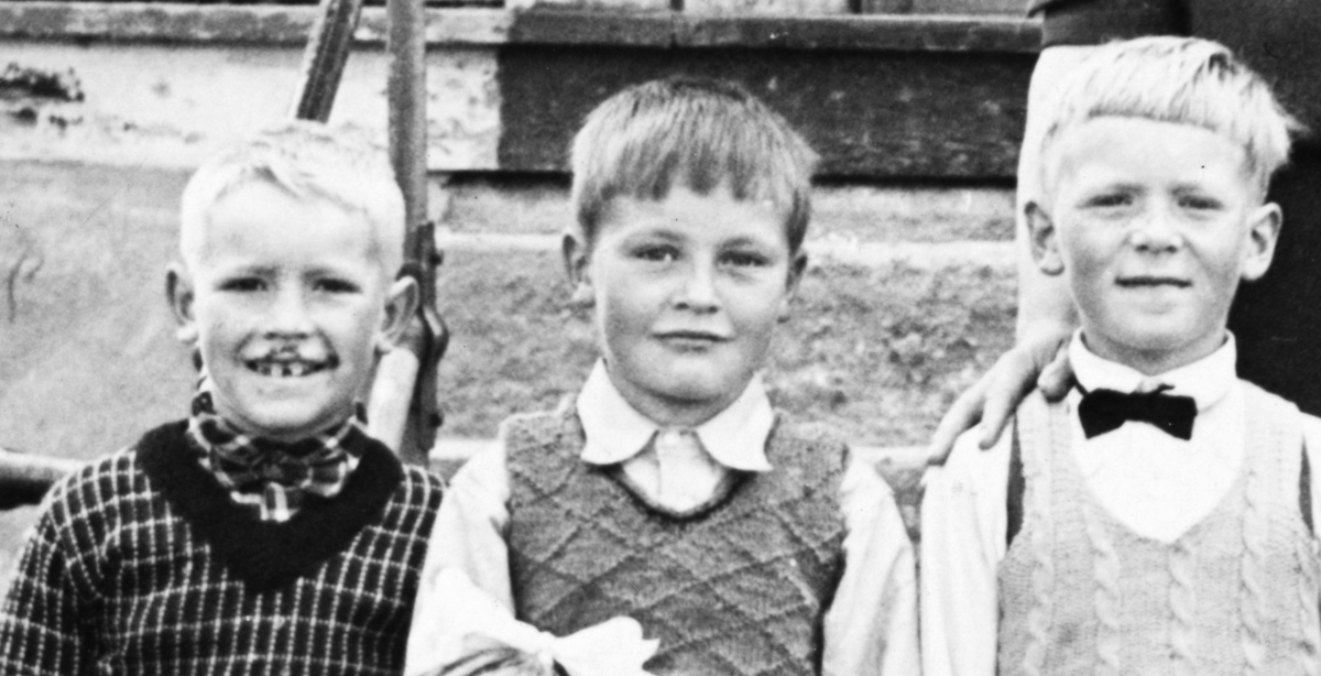 Jørgen Kartomten, Jens Kartomten og Tore Aaberg. Jørgen eide senere Søndre Kartomten og Jens Midtre Kartomten. 