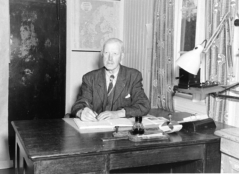 Løten, Ådalsbruk, Klevfos Cellulose & Papirfabrikk, bestyrer Eivind Torp (1888-1977), kontor, Torp var bestyrer fra 1913 til 1952