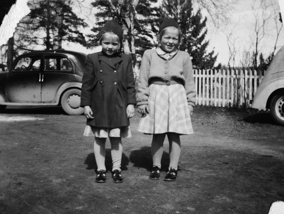 Gerd og Berit Johnstad, barn 1950