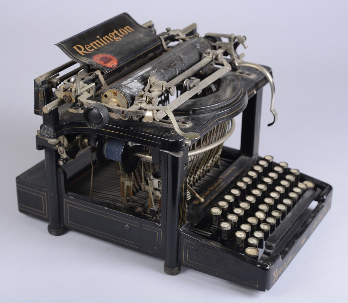 Skrivemaskin av merket Remington fra ca. 1910.