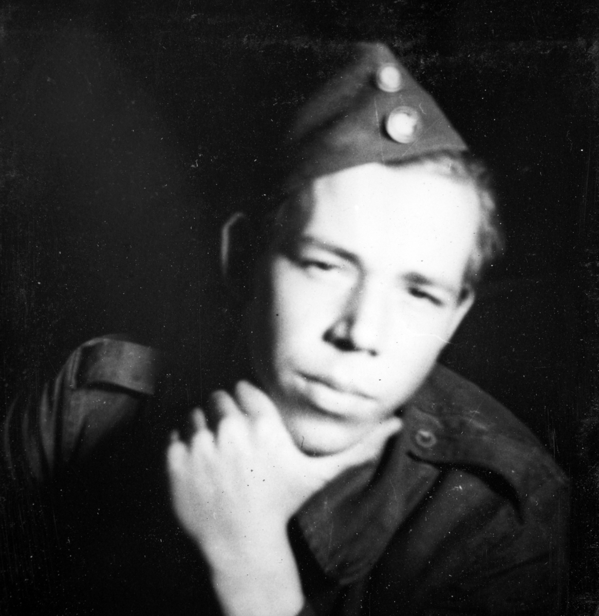 AT-tjeneste på Ådalsbruk i Løten, 26. august 1942 til 26. november 1942. Arbeidsdistrikt nr. 1. Arbiedsfylking IV. Sveit nr. 5. Forleggingssted Ådalsbruk. Arbeidstjenesten under andre verdenskrig. 
Brede Stubstad (06. 07.1922-2000)