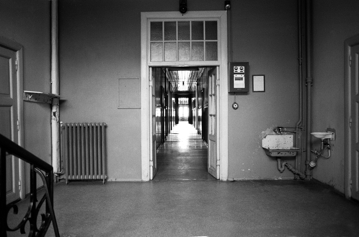 HAMAR KATEDRALSKOLE. GANG, ØST-VEST, 1. ETG. 