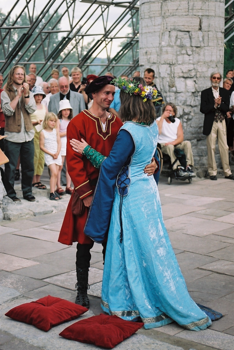 Middelalderdagen. 
Middelalderfestival, Hamar, Domkirkeodden, 2002. 