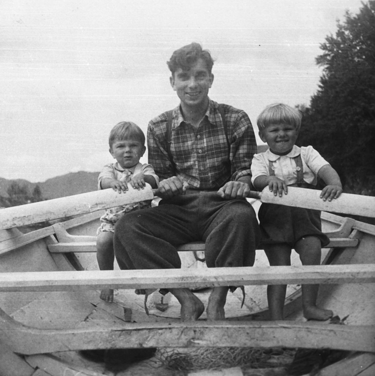 Gruppebilete, 3, Gunnar Kiberg, Trygve Kiberg, Eivind Kiberg, Kyrping