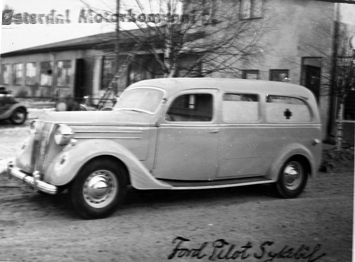 Sykebil.Enelsk Ford Pilot med V8-motor. i946-51.