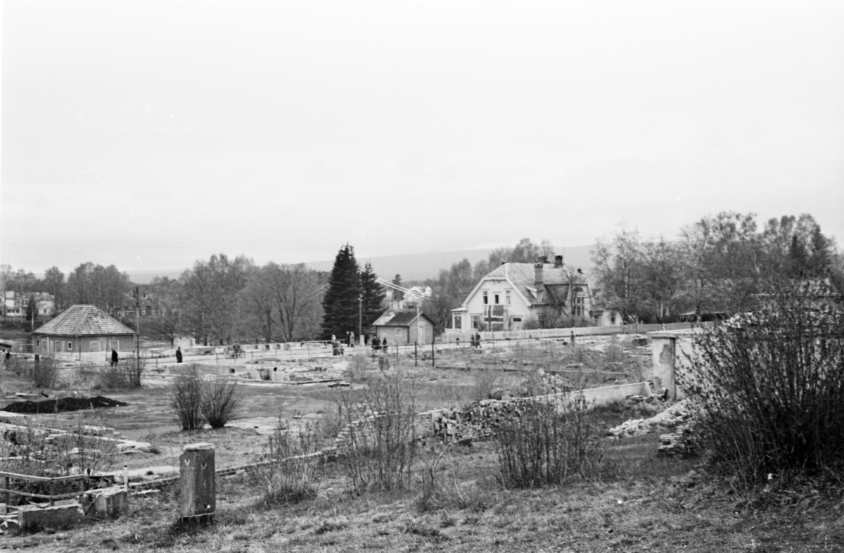 17. mai 1945. Leiret i ruiner. 