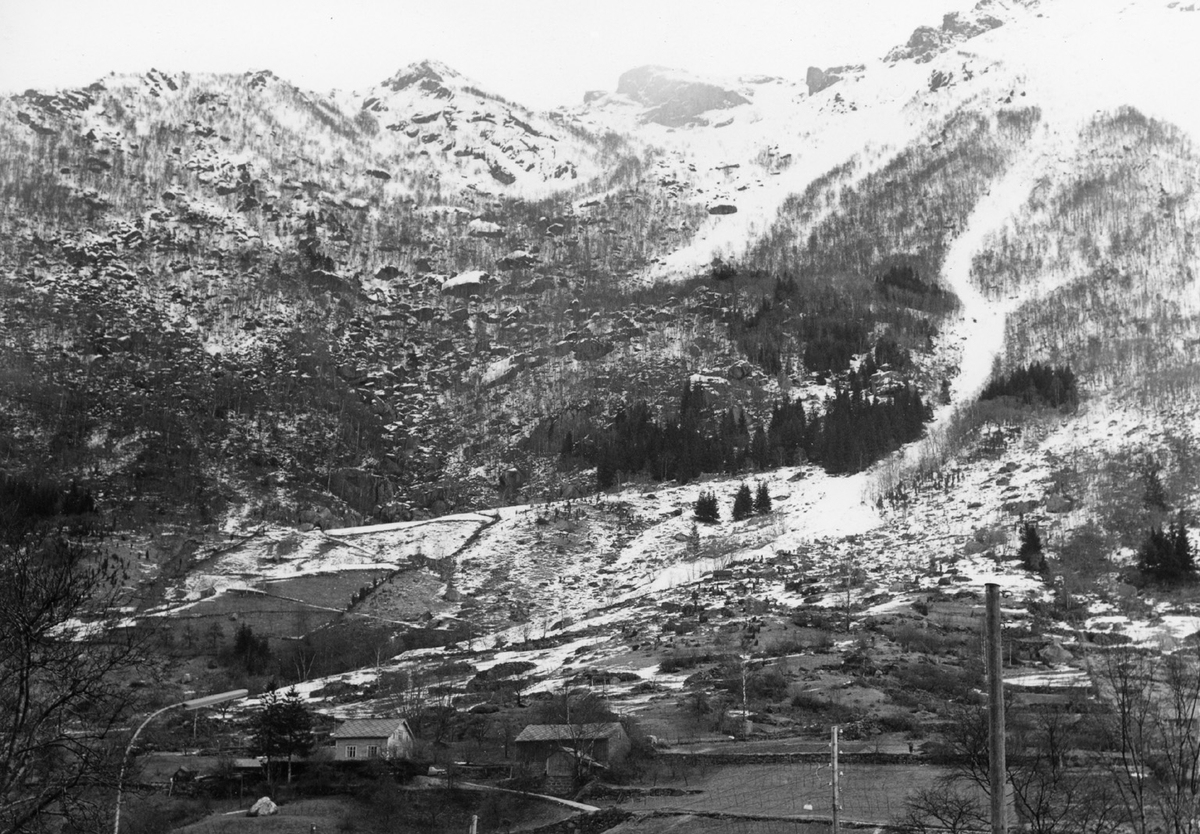 Husaskreda i Mannsåkerlia ved Einarhaug og Floten